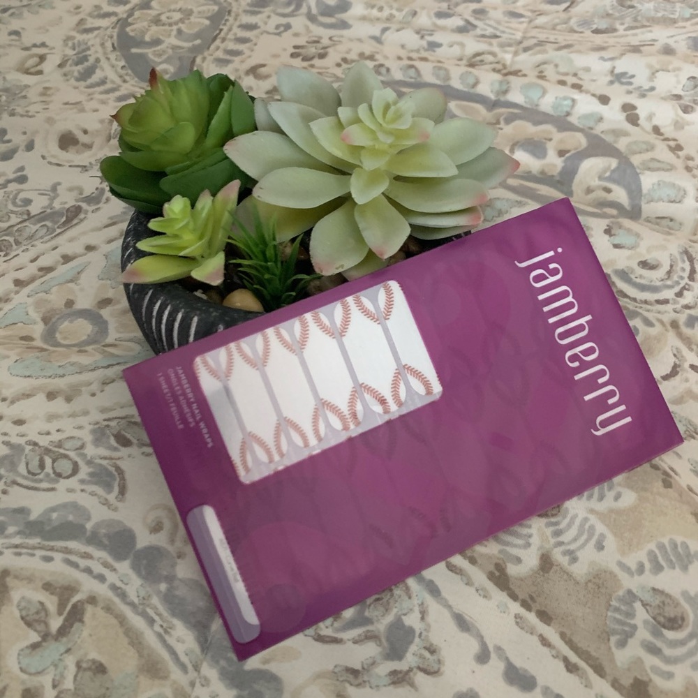 Jamberry Nail Wrap- Curve Ball